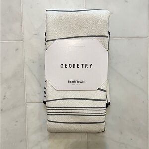 Elegant Beach Towel in White and Black